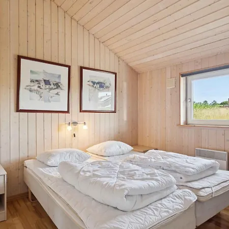 Spacious Near Fjord *